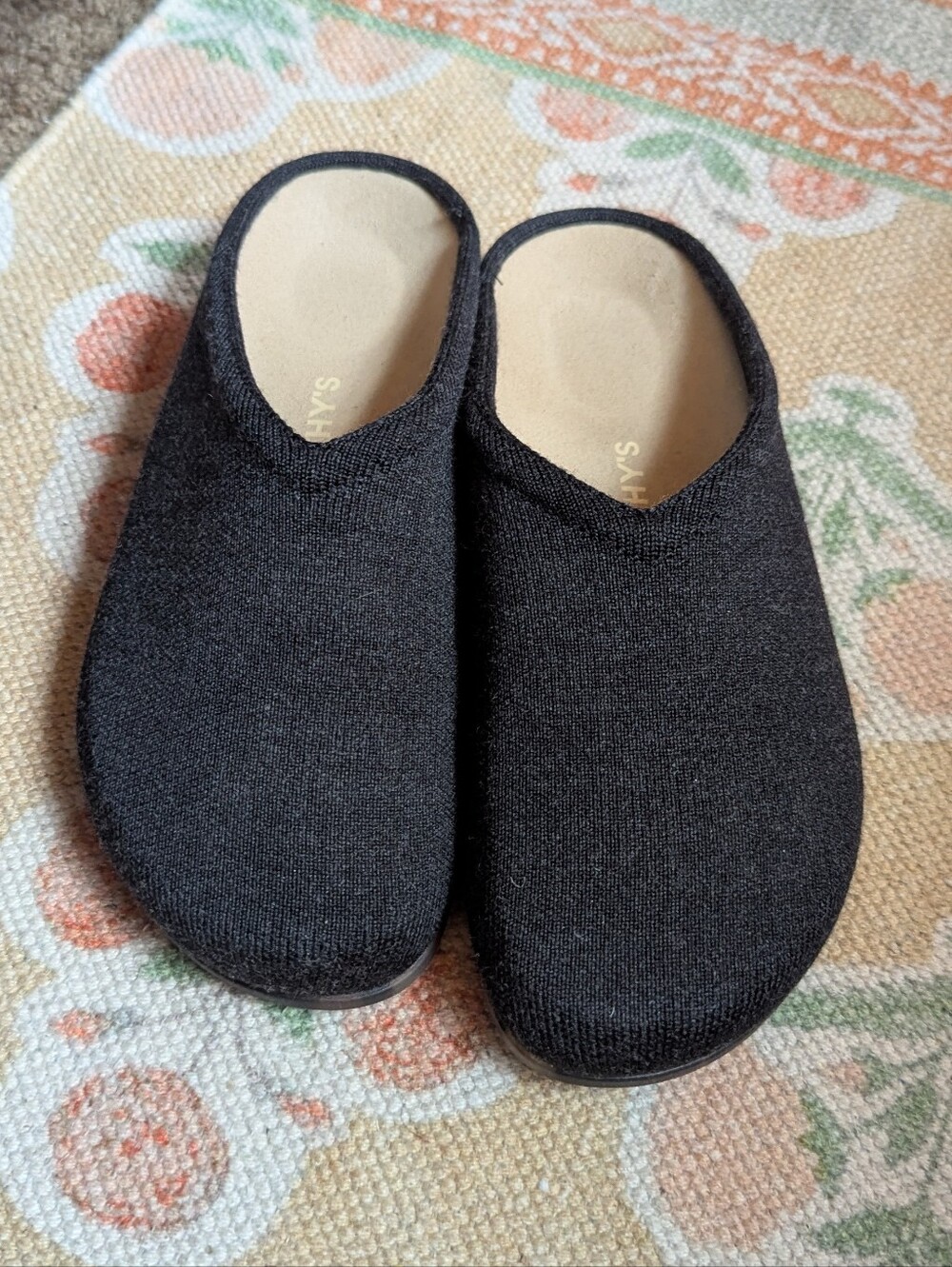 Rothys Casual Clog Soft Black Size 7 Like New